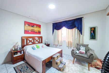 Casa para alugar com 220m², 5 quartos e 6 vagasSuíte