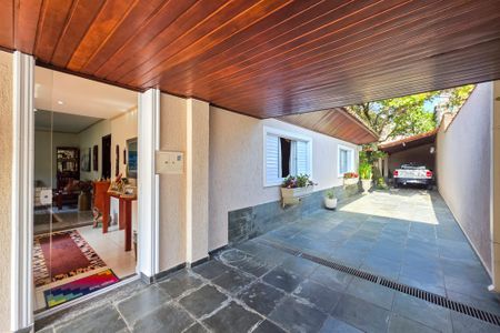 Casa para alugar com 220m², 5 quartos e 6 vagasGaragem