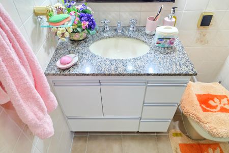 Casa para alugar com 220m², 5 quartos e 6 vagasBanheiro