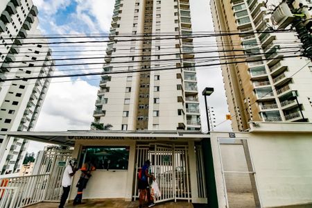 Apartamento à venda com 51m², 2 quartos e 1 vagaFachada e portaria