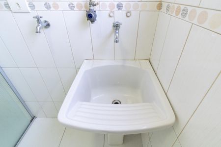 Apartamento à venda com 75m², 3 quartos e 1 vagaÁrea de Serviço