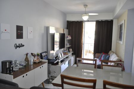 Apartamento à venda com 60m², 2 quartos e 1 vagaSala