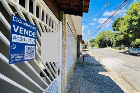Casa à venda com 181m², 3 quartos e 2 vagasFachada e placa