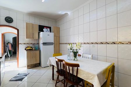 Casa à venda com 181m², 3 quartos e 2 vagasCozinha e Área de Serviço