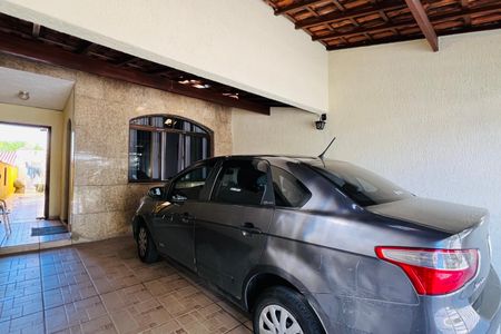 Casa à venda com 181m², 3 quartos e 2 vagasGaragem