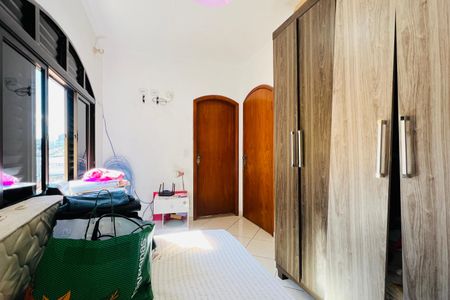 Casa à venda com 181m², 3 quartos e 2 vagasSuíte 2