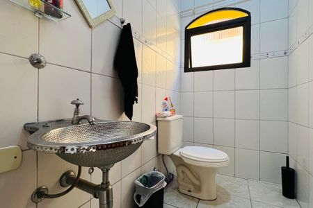 Casa à venda com 181m², 3 quartos e 2 vagasLavabo