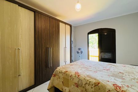 Casa à venda com 181m², 3 quartos e 2 vagasSuíte 1