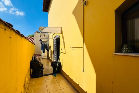 Casa à venda com 181m², 3 quartos e 2 vagasÁrea externa