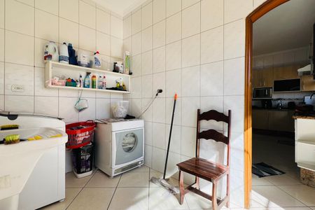 Casa à venda com 181m², 3 quartos e 2 vagasCozinha e Área de Serviço