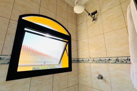 Casa à venda com 181m², 3 quartos e 2 vagasBanheiro da Suíte 2