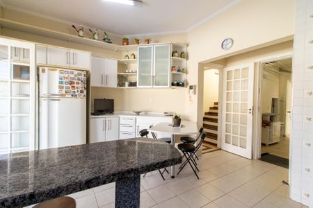 Casa à venda com 287m², 3 quartos e 2 vagasCozinha 