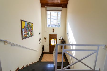 Casa à venda com 287m², 3 quartos e 2 vagasEscada 