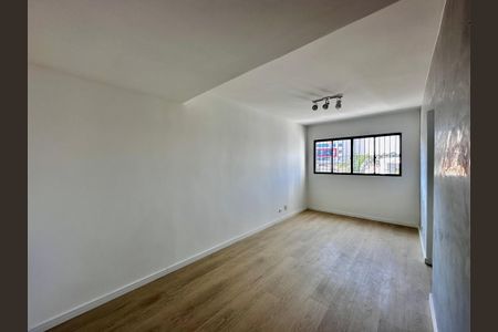Apartamento à venda com 49m², 2 quartos e 1 vaga Apartamento à venda com 49m², 2 quartos e 1 vagaSala