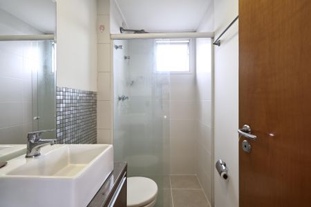 Apartamento à venda com 70m², 2 quartos e 2 vagasBanheiro da Suíte