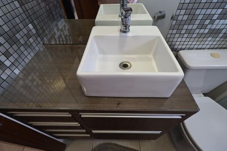 Apartamento à venda com 70m², 2 quartos e 2 vagasBanheiro da Suíte