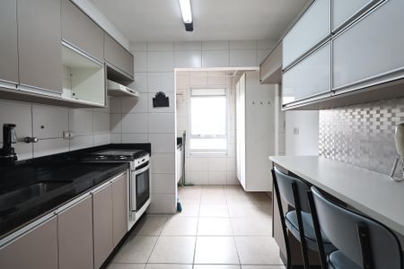 Apartamento à venda com 70m², 2 quartos e 2 vagasCozinha