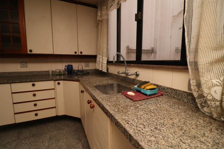Apartamento à venda com 190m², 4 quartos e 2 vagasCozinha