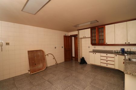 Apartamento à venda com 190m², 4 quartos e 2 vagasCozinha