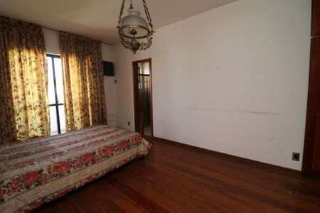 Apartamento à venda com 190m², 4 quartos e 2 vagasSuíte 2