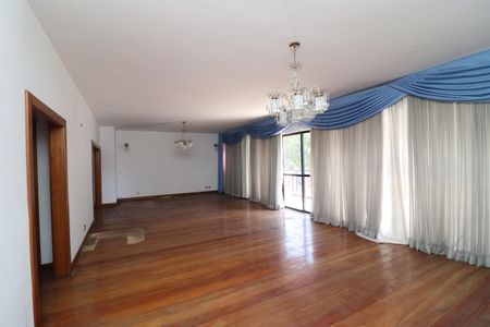 Apartamento à venda com 190m², 4 quartos e 2 vagasSala