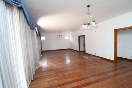 Apartamento à venda com 190m², 4 quartos e 2 vagasSala