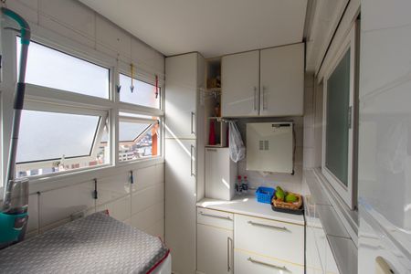 Apartamento à venda com 121m², 3 quartos e 1 vaga Apartamento à venda com 121m², 3 quartos e 1 vagaÁrea de Serviço