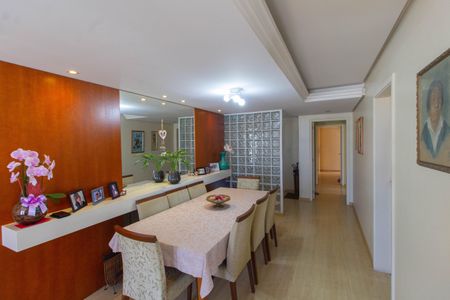 Apartamento à venda com 121m², 3 quartos e 1 vaga Apartamento à venda com 121m², 3 quartos e 1 vagaSala de Jantar