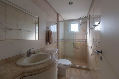 Apartamento à venda com 121m², 3 quartos e 1 vaga Apartamento à venda com 121m², 3 quartos e 1 vagaBanheiro 2