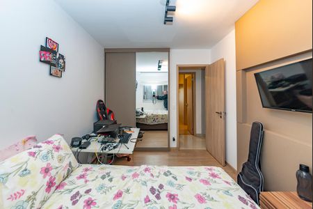 Apartamento à venda com 114m², 4 quartos e 2 vagasQuarto 2