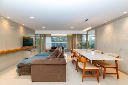 Apartamento à venda com 114m², 4 quartos e 2 vagasSala