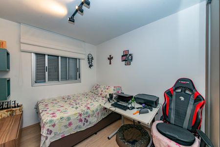Apartamento à venda com 114m², 4 quartos e 2 vagasQuarto 2