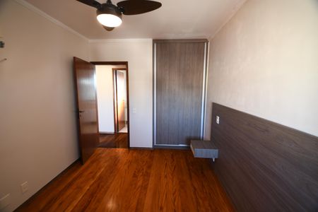 Apartamento para alugar com 77m², 2 quartos e 1 vagaQuarto 2