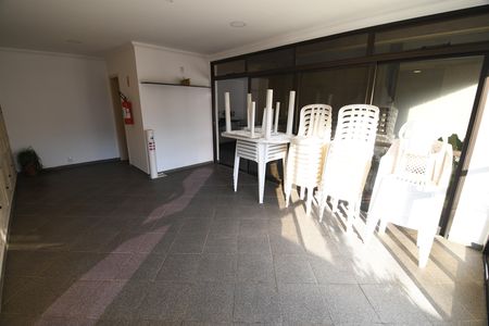 Apartamento para alugar com 77m², 2 quartos e 1 vagaÁrea comum - Salão de festas