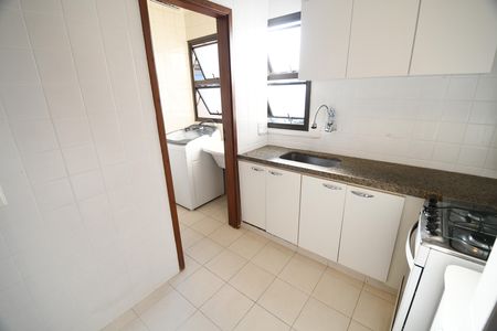 Apartamento para alugar com 77m², 2 quartos e 1 vagaCozinha