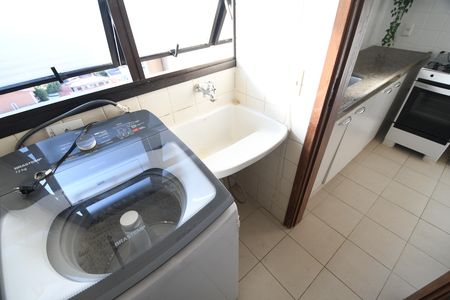 Apartamento para alugar com 77m², 2 quartos e 1 vagaÁrea de Serviço