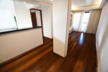 Apartamento para alugar com 77m², 2 quartos e 1 vagaSala