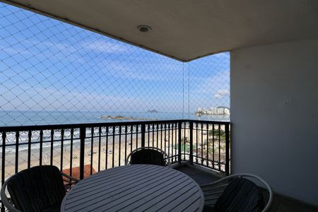 Apartamento para alugar com 217m², 4 quartos e 1 vagaVaranda