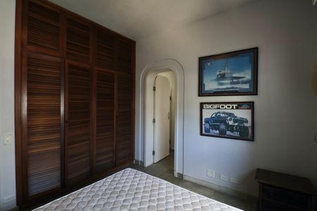 Apartamento para alugar com 217m², 4 quartos e 1 vagaSuíte 3