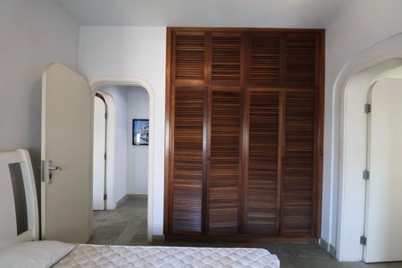 Apartamento para alugar com 217m², 4 quartos e 1 vagaSuíte 3