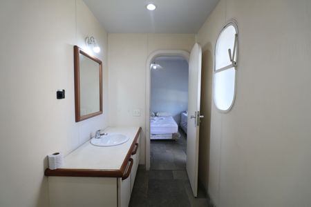 Apartamento para alugar com 217m², 4 quartos e 1 vagaBanheiro da Suíte 2