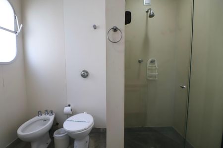 Apartamento para alugar com 217m², 4 quartos e 1 vagaBanheiro da Suíte 1