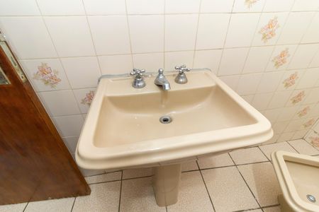Casa para alugar com 32m², 1 quarto e sem vaga Casa para alugar com 32m², 1 quarto e sem vagaBanheiro