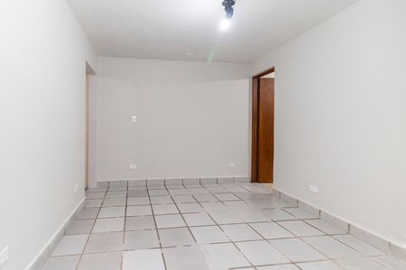 Casa para alugar com 32m², 1 quarto e sem vaga Casa para alugar com 32m², 1 quarto e sem vagaSala/Quarto
