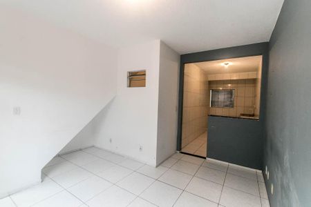 Casa para alugar com 58m², 1 quarto e sem vaga Casa para alugar com 58m², 1 quarto e sem vagaSala