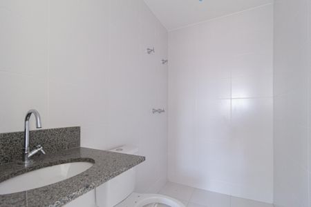 Apartamento à venda com 64m², 2 quartos e 2 vagas Apartamento à venda com 64m², 2 quartos e 2 vagasBanheiro