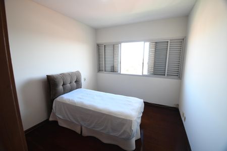 Apartamento à venda com 137m², 3 quartos e 2 vagasQuarto 2