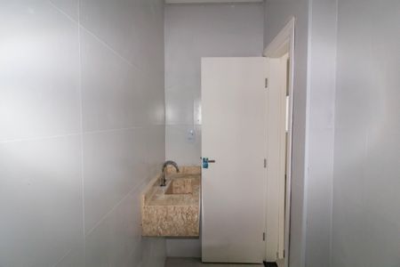 Apartamento à venda com 39m², 2 quartos e sem vaga Apartamento à venda com 39m², 2 quartos e sem vagaBanheiro