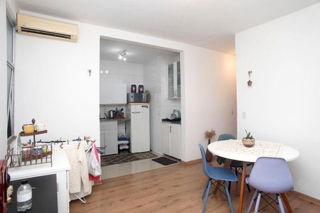 Apartamento à venda com 56m², 2 quartos e sem vagaSala