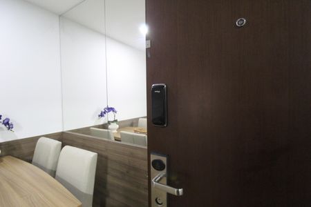 Apartamento à venda com 70m², 2 quartos e 1 vagaSala - Fechadura digital